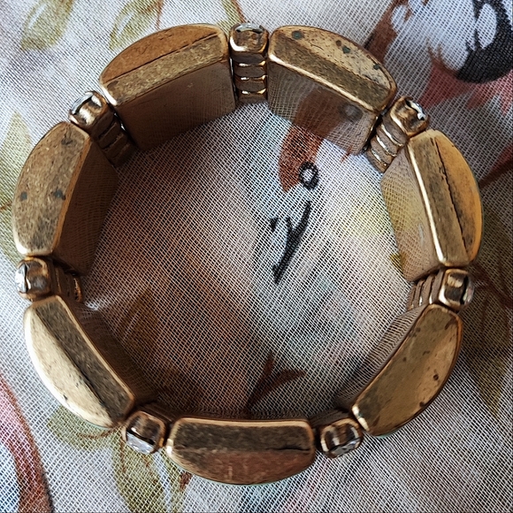 J. Crew Signed Light Jade Color Enamel Stretch Bracelet Oxidized Brass - Picture 4 of 9